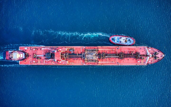US–Iran War Resumes: Nightly Strikes, a Closed Strait of Hormuz, and Oil Above $100