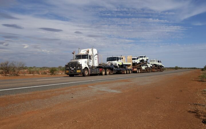 How Australian Fleets Are Cutting Downtime by Buying Truck and Trailer Parts Online